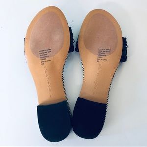 Banana Republic Shoes - Banana Republic NWOT Black and White Sandals Banana Republic Shoes - Banana Republic NWOT Black and White Sandals